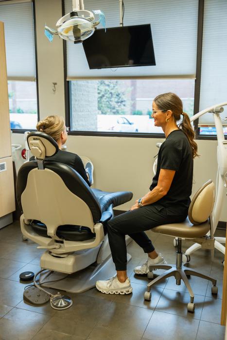 dentist with patient at poff dental associates | inlays nashville tn
