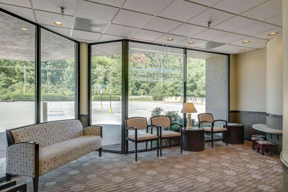 interior of poff dental associates | bellevue dental office